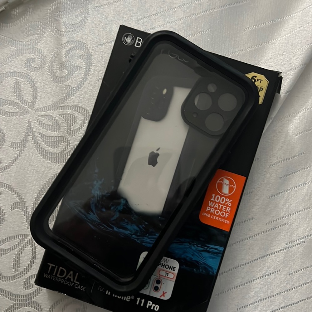 Body glove iPhone 11 Pro case